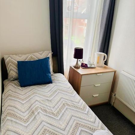 St Joseph'S Guest House Саутхамптън Екстериор снимка